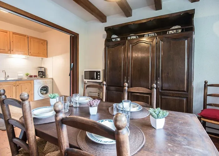 Appartement 4 Pers Avec Terrasse, Parking Prive, Proche Thermes Et Remontees Mecaniques - Fr-1-296-198